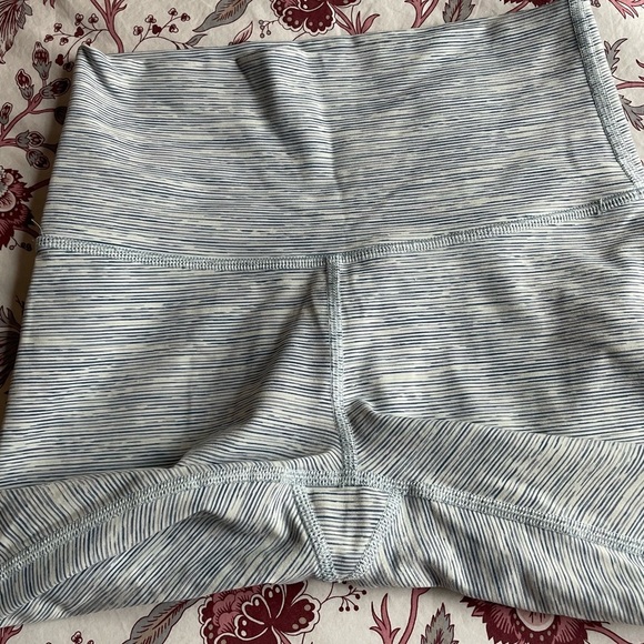 Lululemon Wunder Under Crop High Rise 21" Wee Are From Space Sheer Blue Chambray - Picture 4 of 6